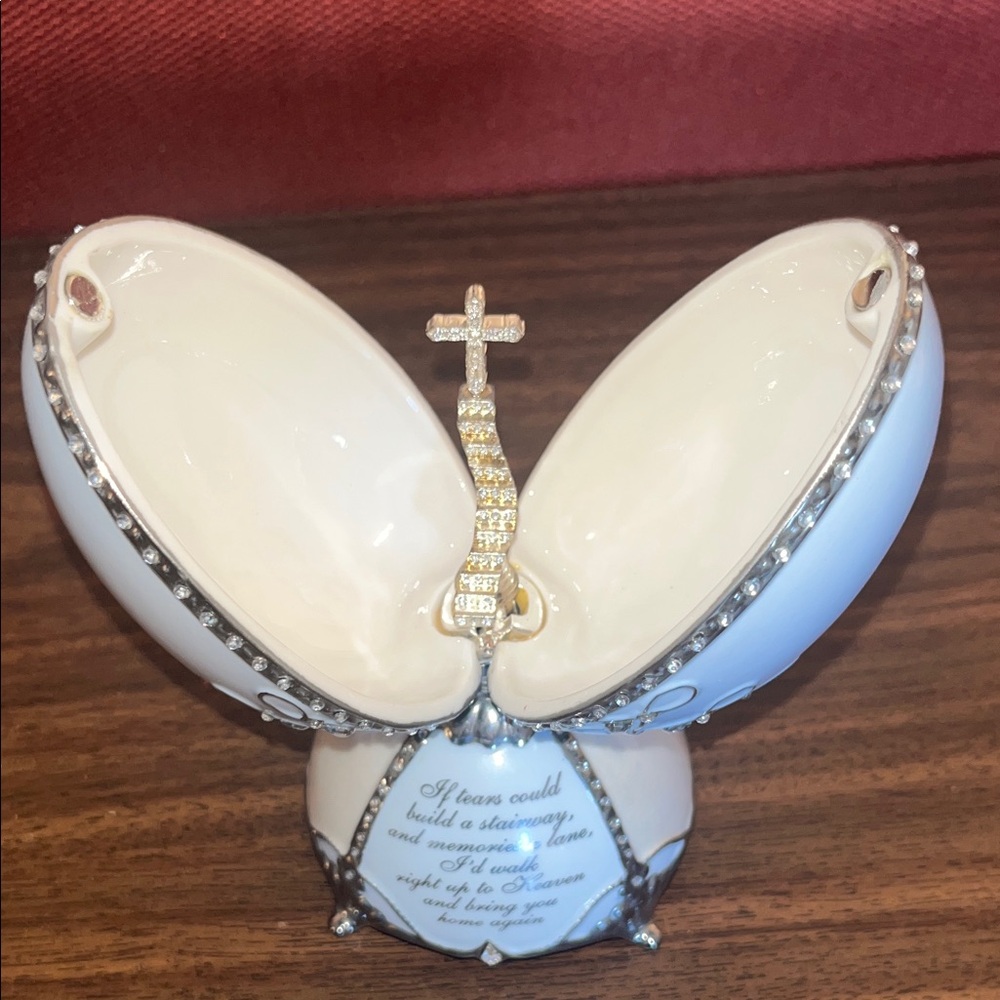Chic White and Silver Decorative Egg by Ardleigh Elliott - Picture 5 of 5